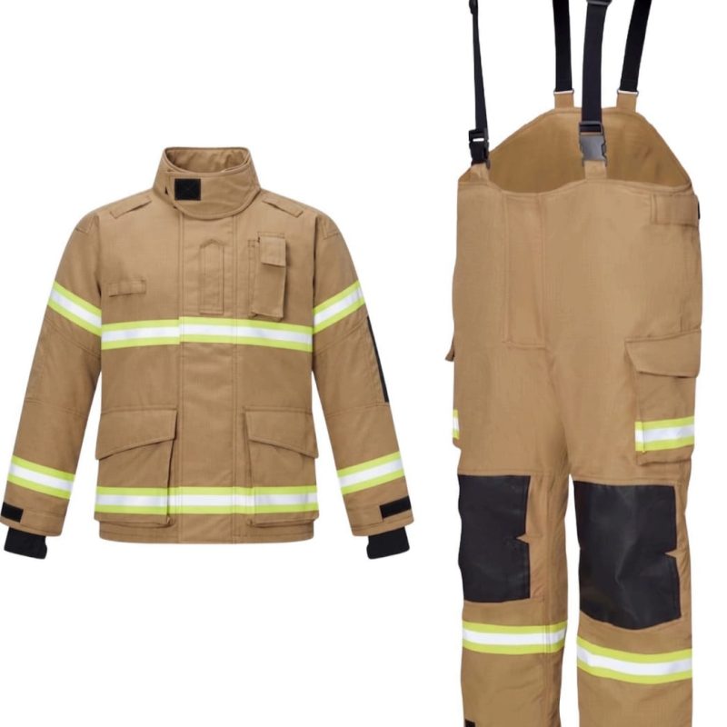 FIREMAN SUIT JACKET AND TROUSER MERK LAKELAND MODEL COMMANDER
